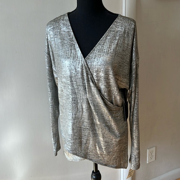 NWT Trouvé Metallic Wrap Top Large - Picture 1 of 9